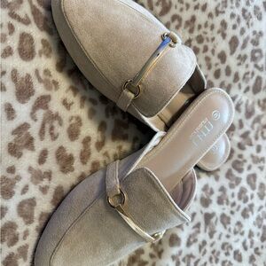 ChicTan Loafers with Gold Accent